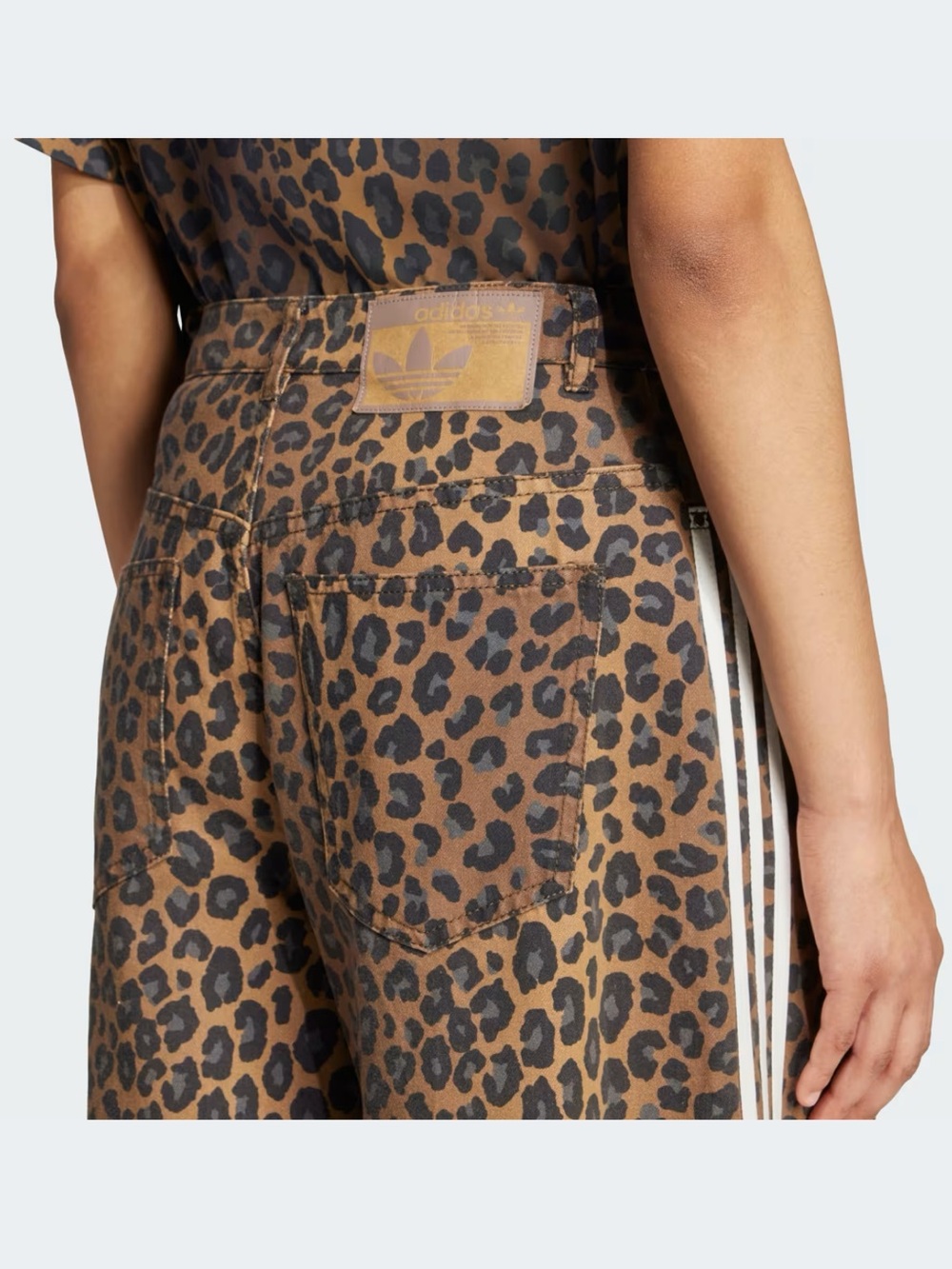 Adidas orijinal animal print denim bermuda shorts - Picture 8 of 8